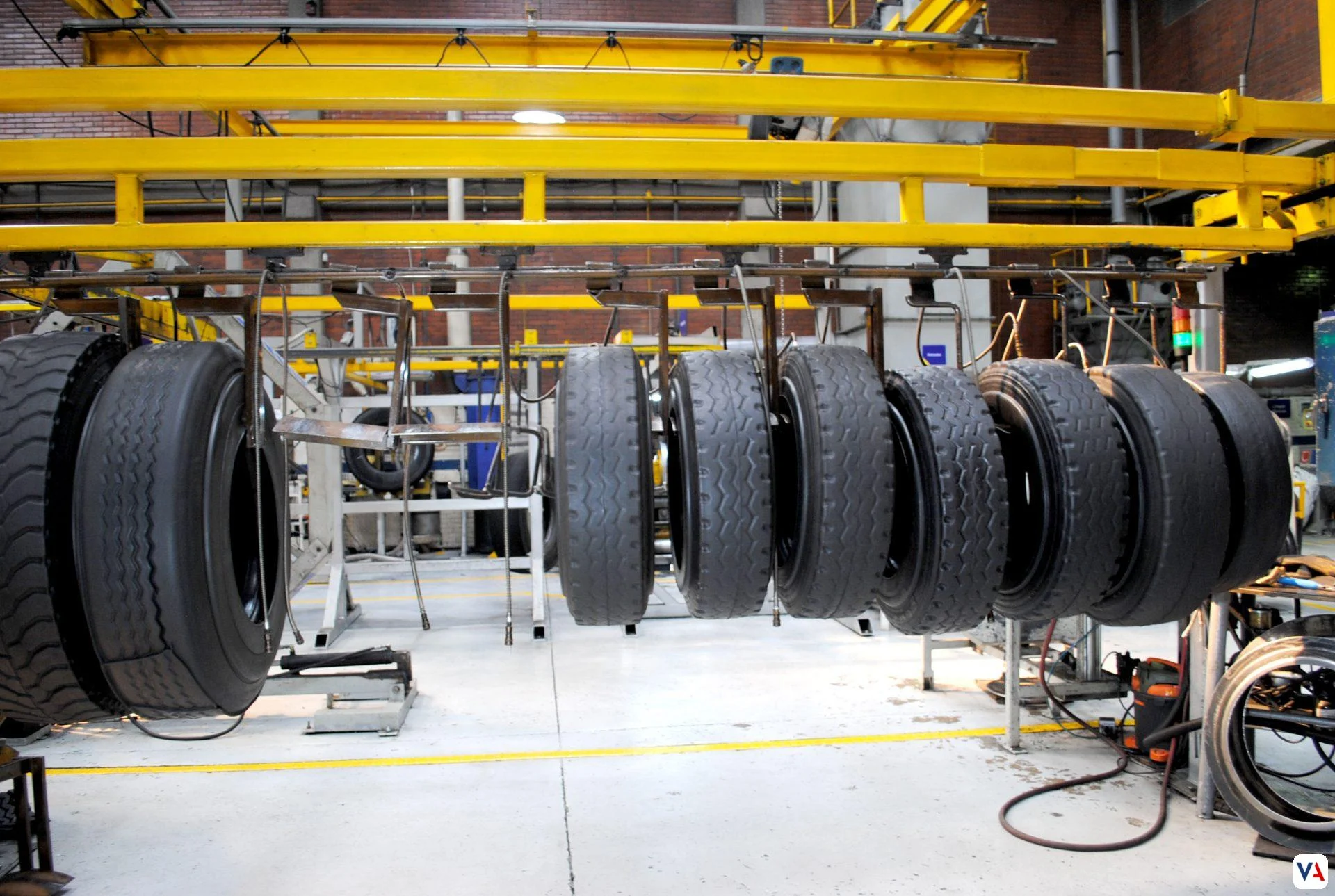 Reencauche de llantas: Ahorro de más de $22 mil millones que potencia el transporte colombiano 4 Reencauche de llantas