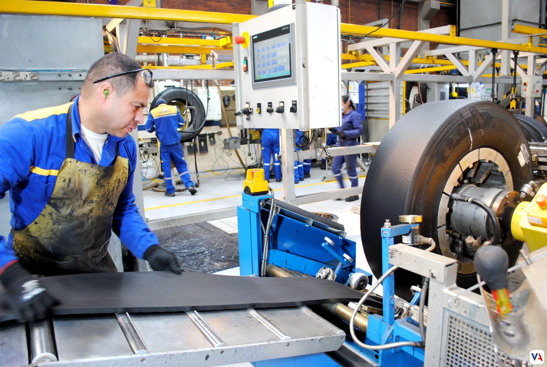 Reencauche de llantas: Ahorro de más de $22 mil millones que potencia el transporte colombiano 2 Reencauche de llantas