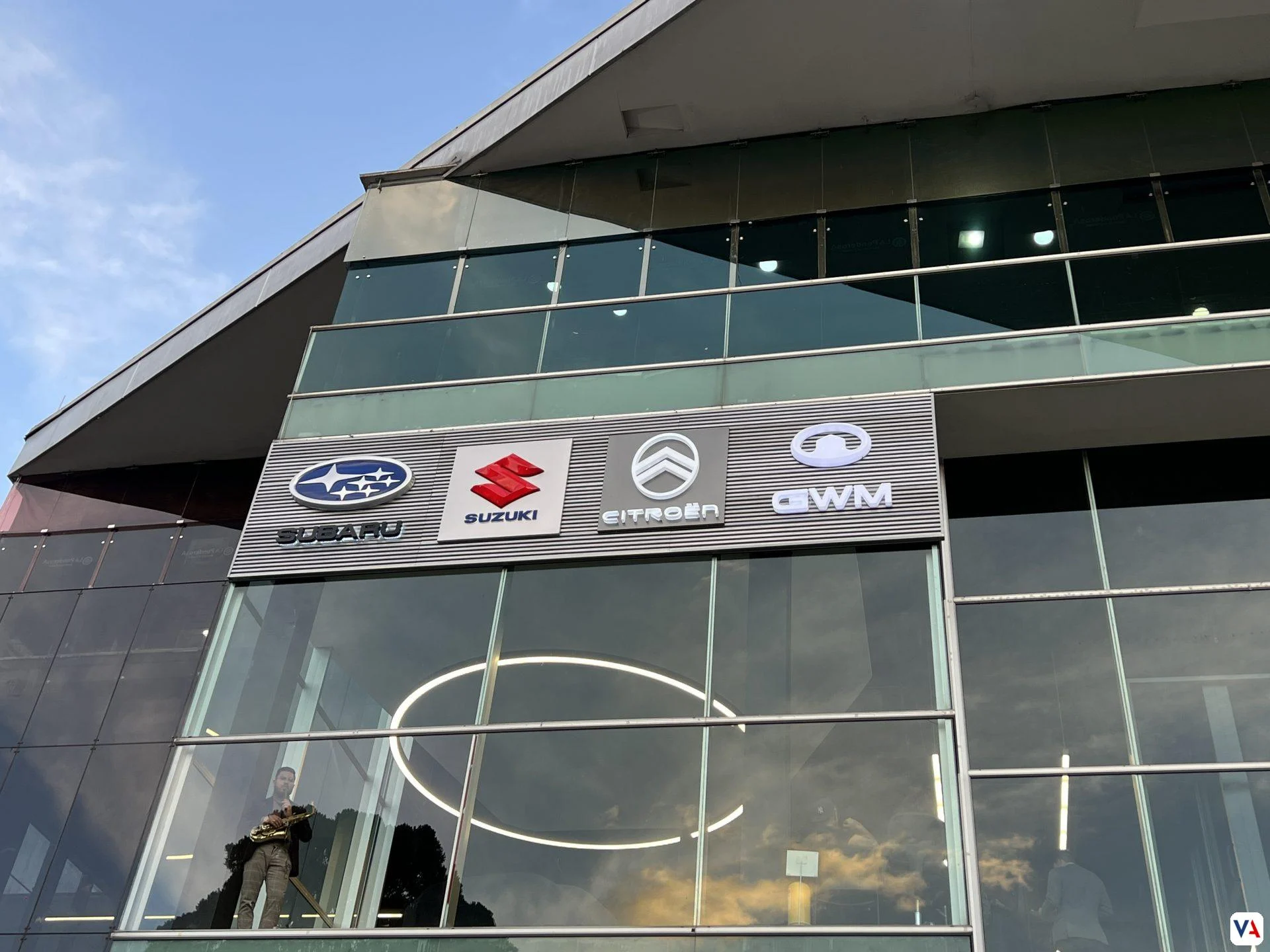 El centro de experiencia automotriz en Bogotá que redefine la compra de vehículos 6 Centro de experiencia automotriz en Bogotá