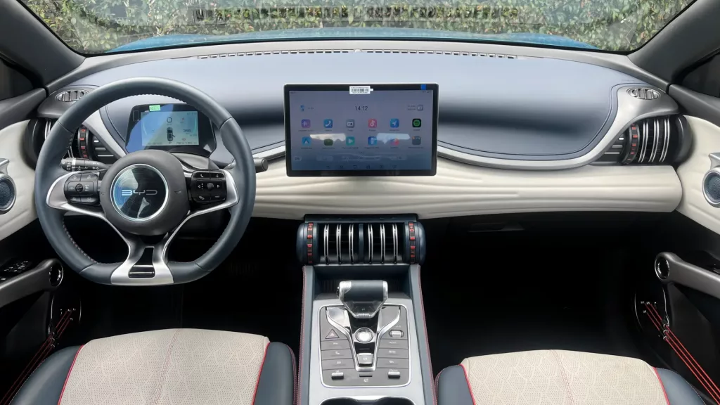 BYD Yuan Plus 2024 test drive en Colombia