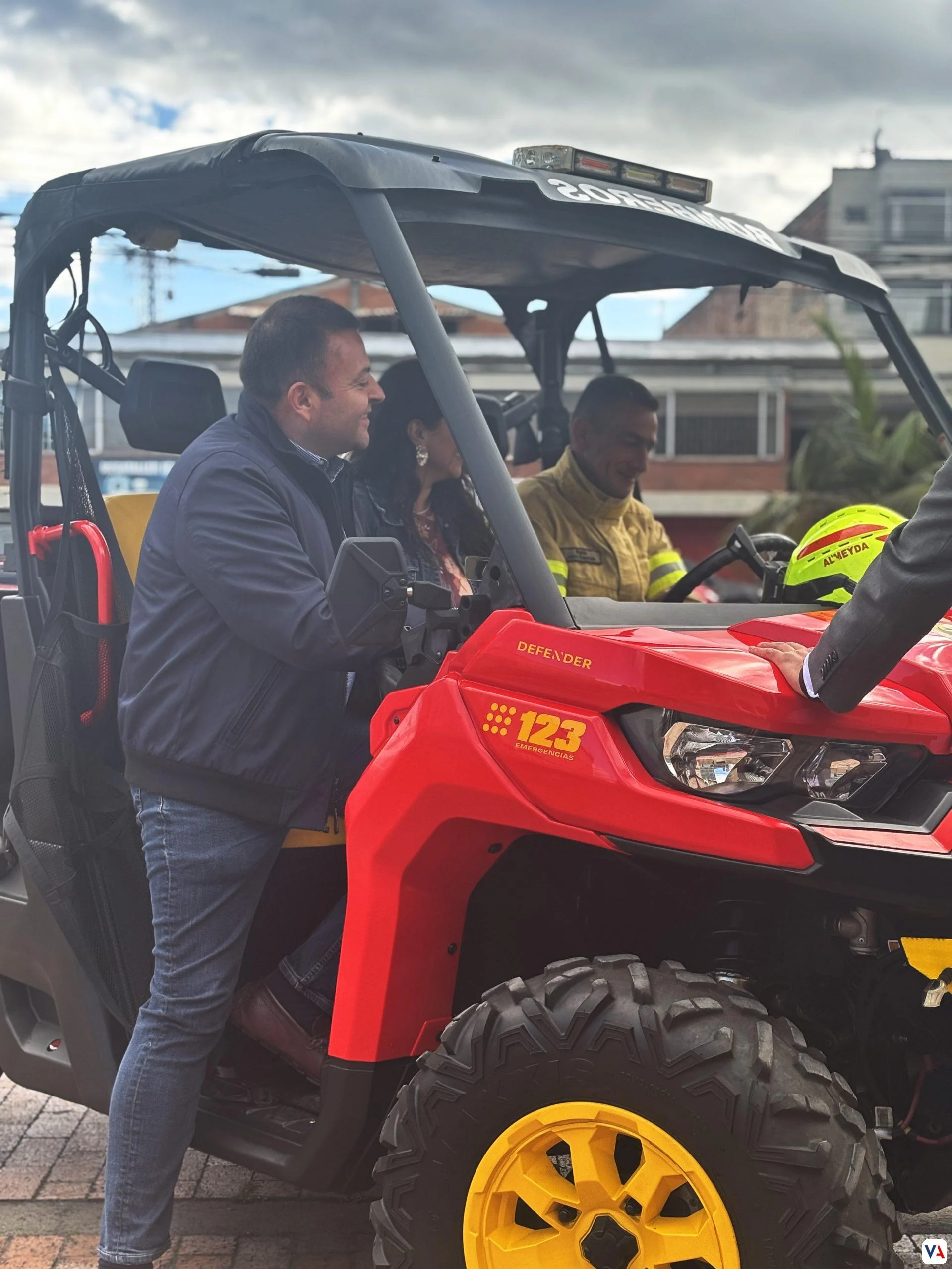 Can-Am Defender HD9