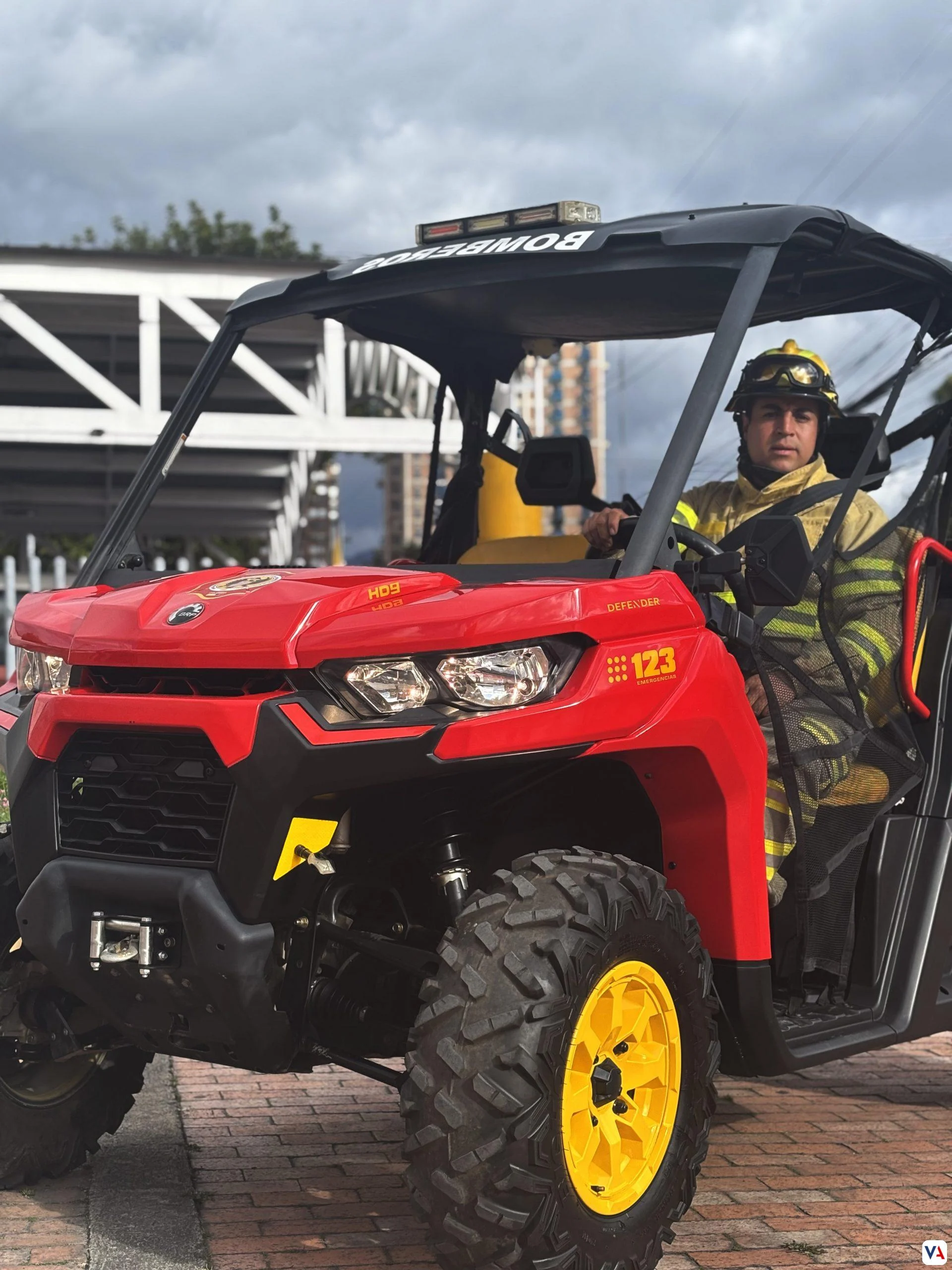 Can-Am Defender HD9