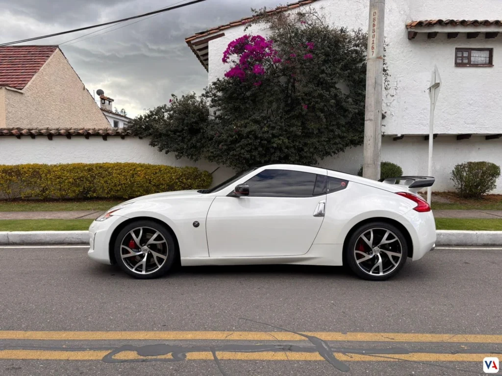 carro icónico Nissan