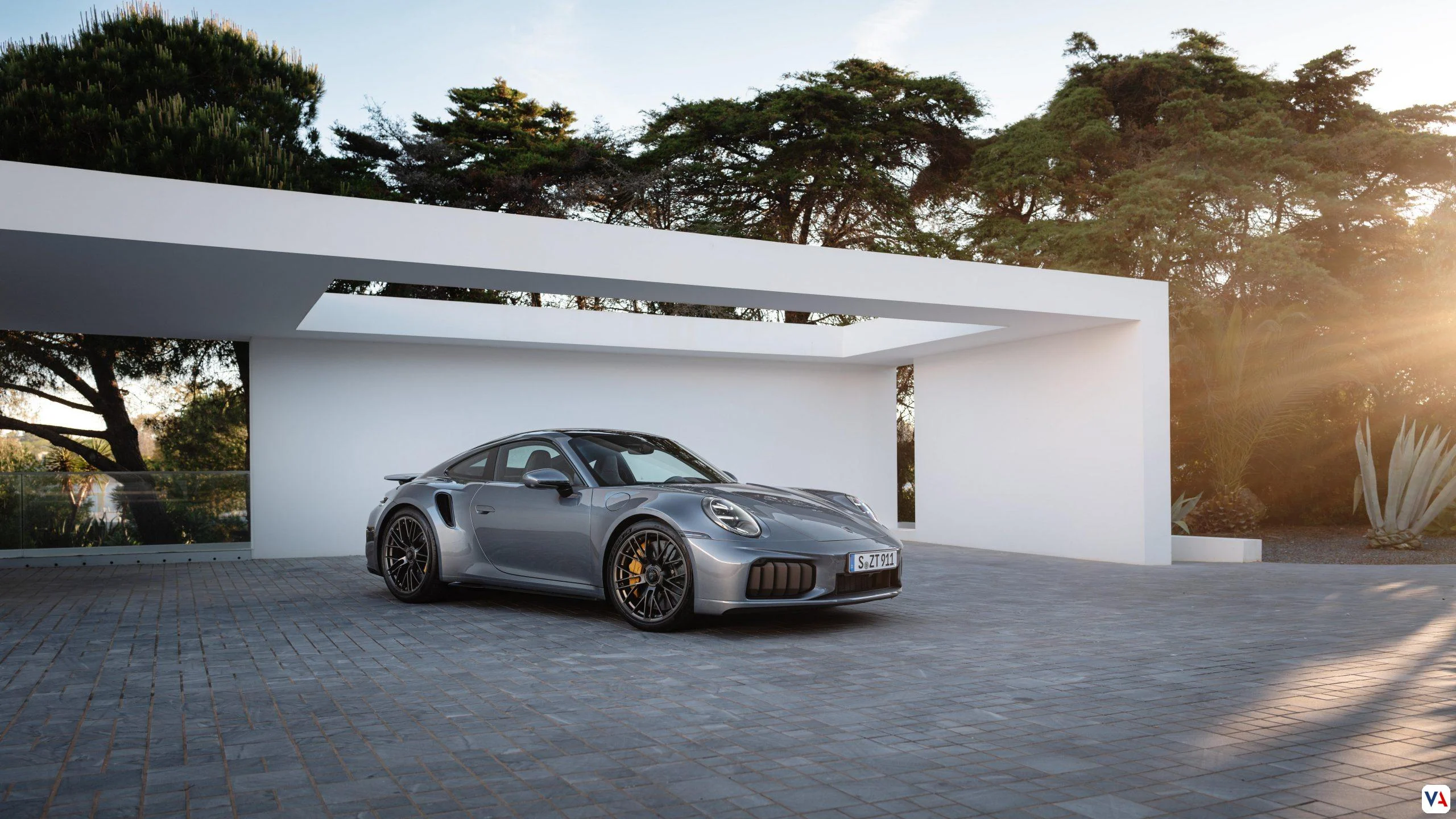 Innovador Porsche 911 Turbo S: 701 hp de potencia híbrida -