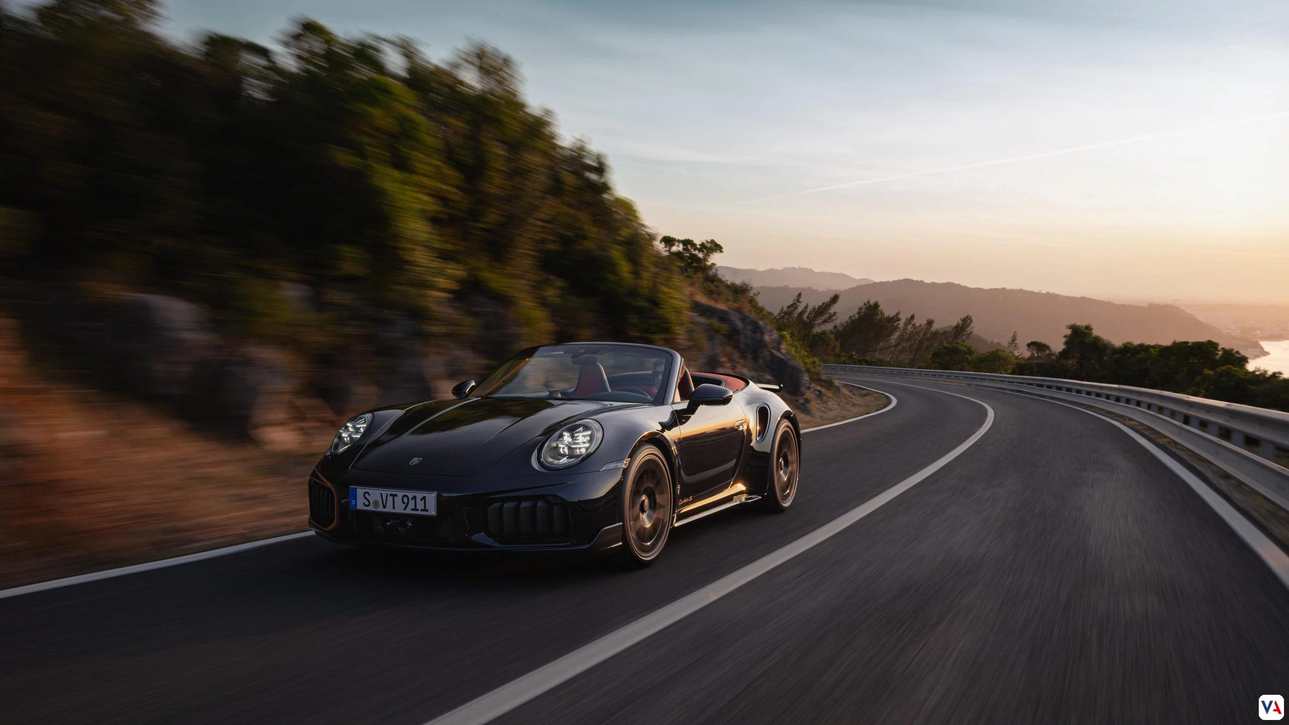 Innovador Porsche 911 Turbo S: 701 hp de potencia híbrida -