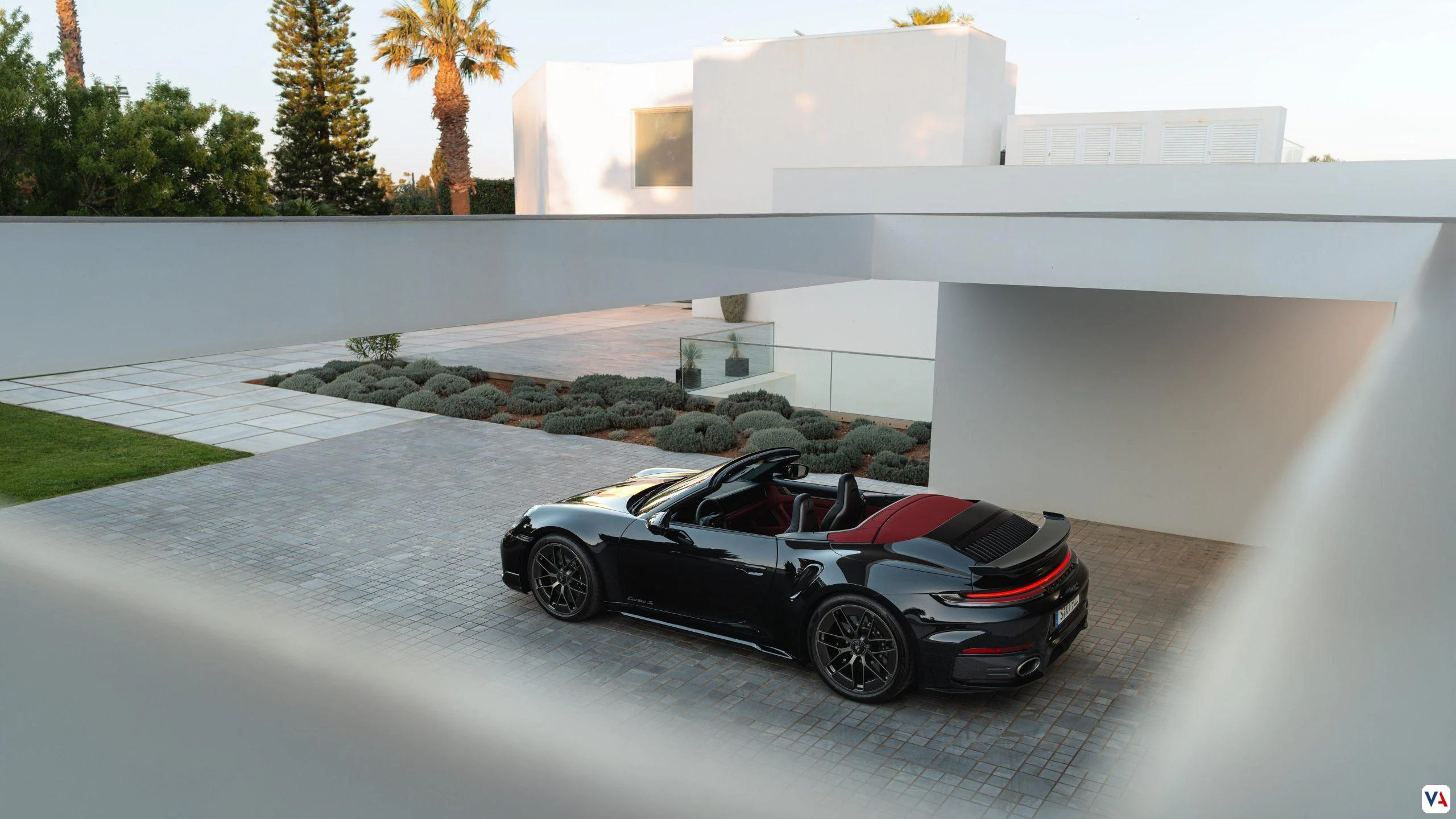 Innovador Porsche 911 Turbo S: 701 hp de potencia híbrida -