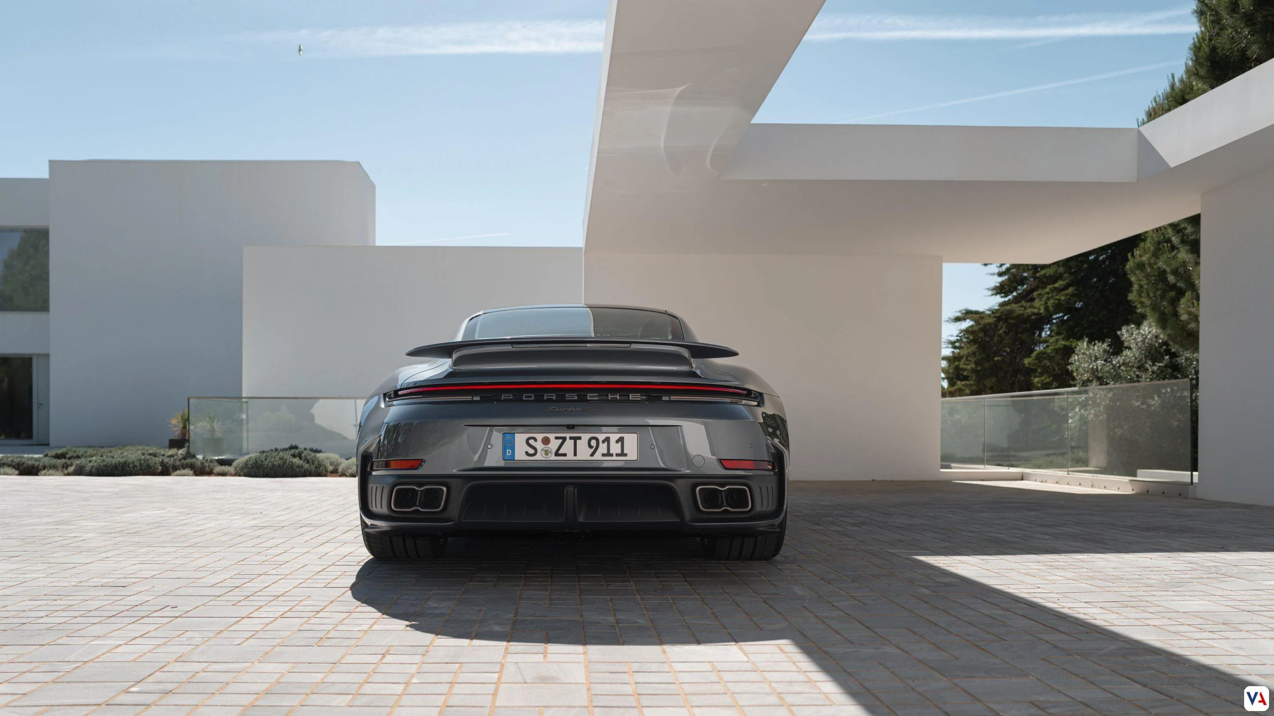 Innovador Porsche 911 Turbo S: 701 hp de potencia híbrida -
