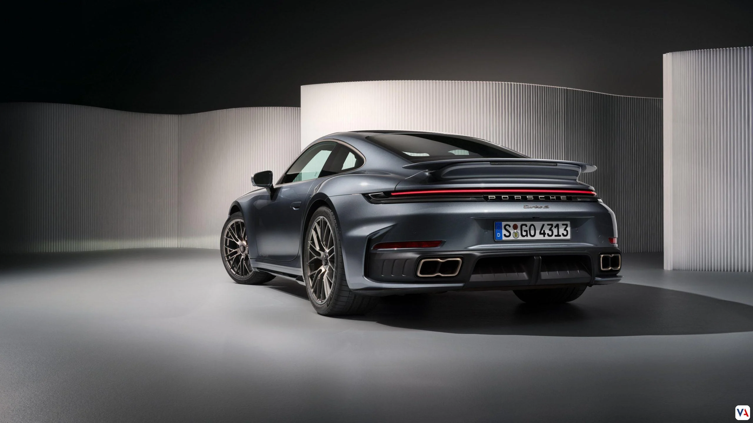 Innovador Porsche 911 Turbo S: 701 hp de potencia híbrida -
