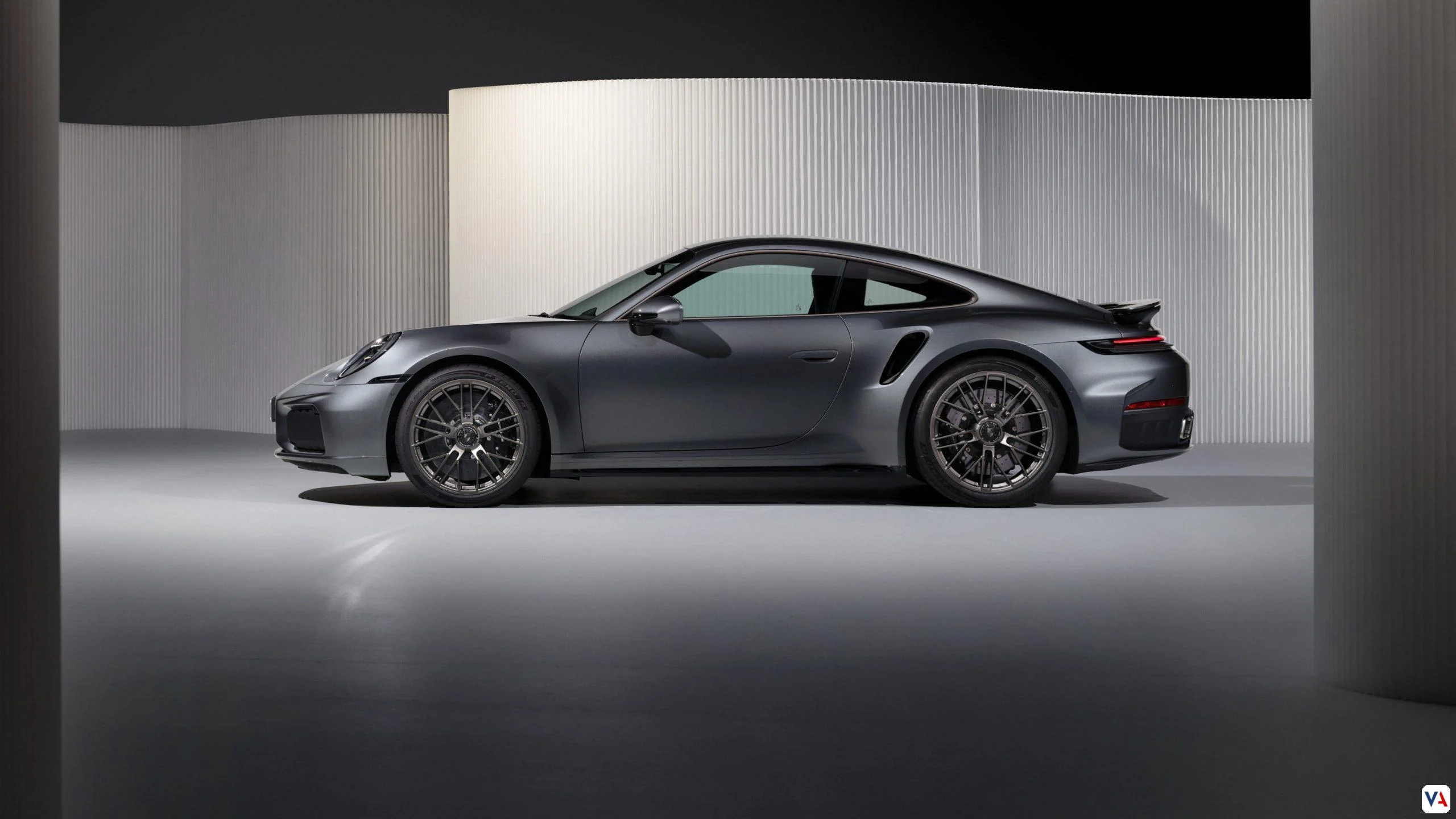 Innovador Porsche 911 Turbo S: 701 hp de potencia híbrida -