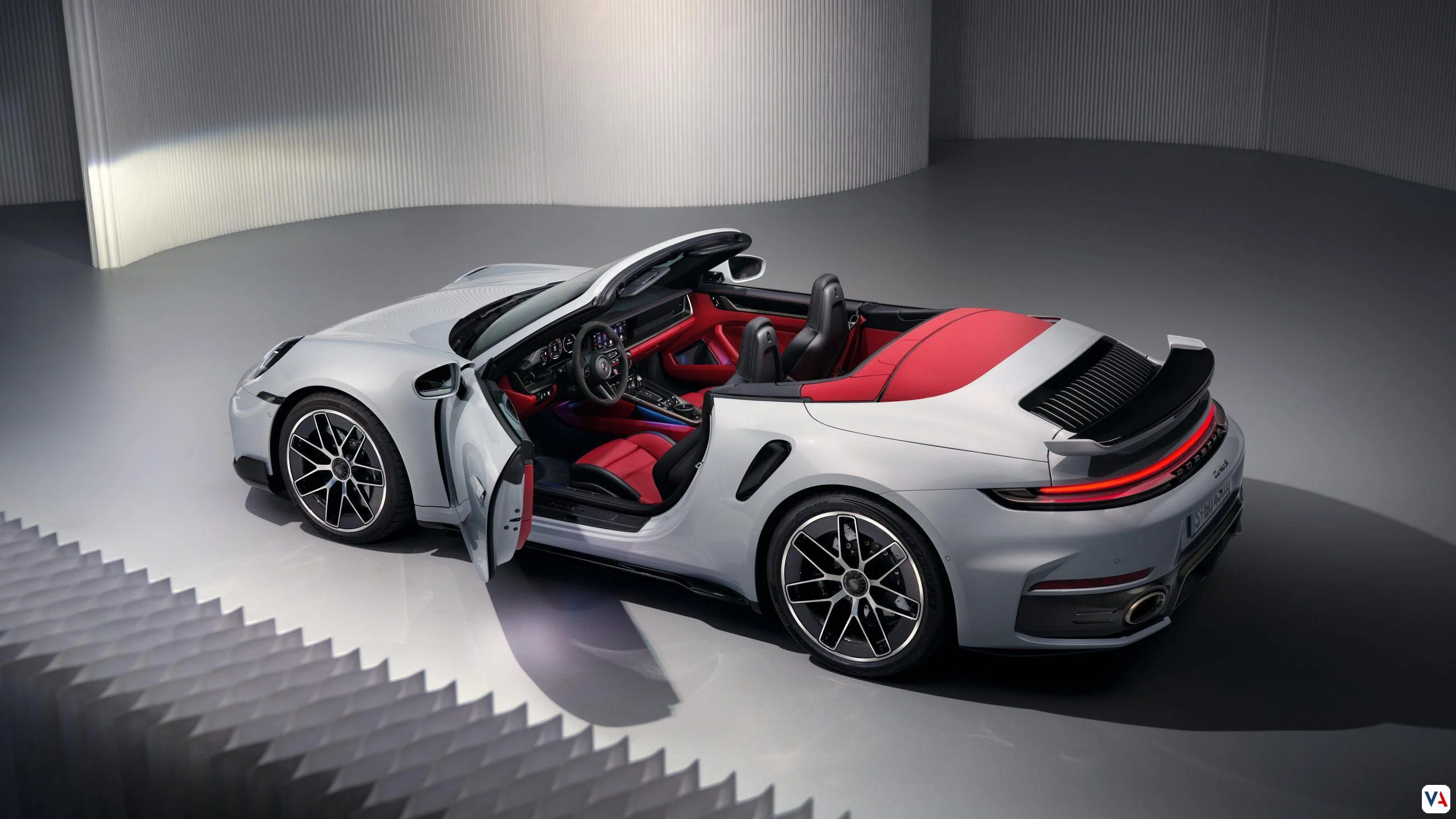 Innovador Porsche 911 Turbo S: 701 hp de potencia híbrida -