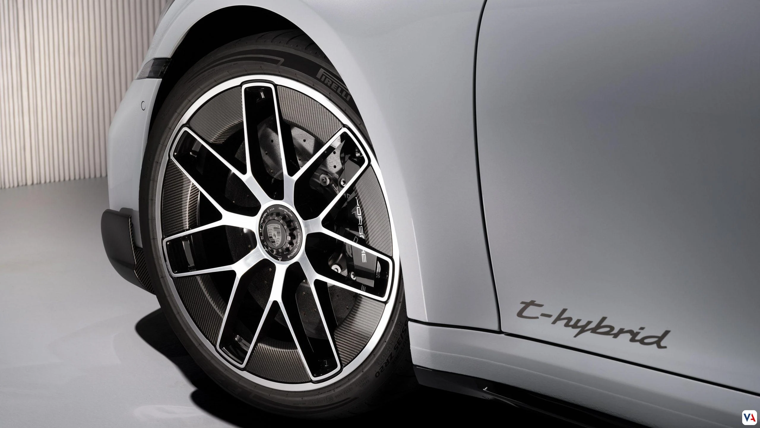 Innovador Porsche 911 Turbo S: 701 hp de potencia híbrida -