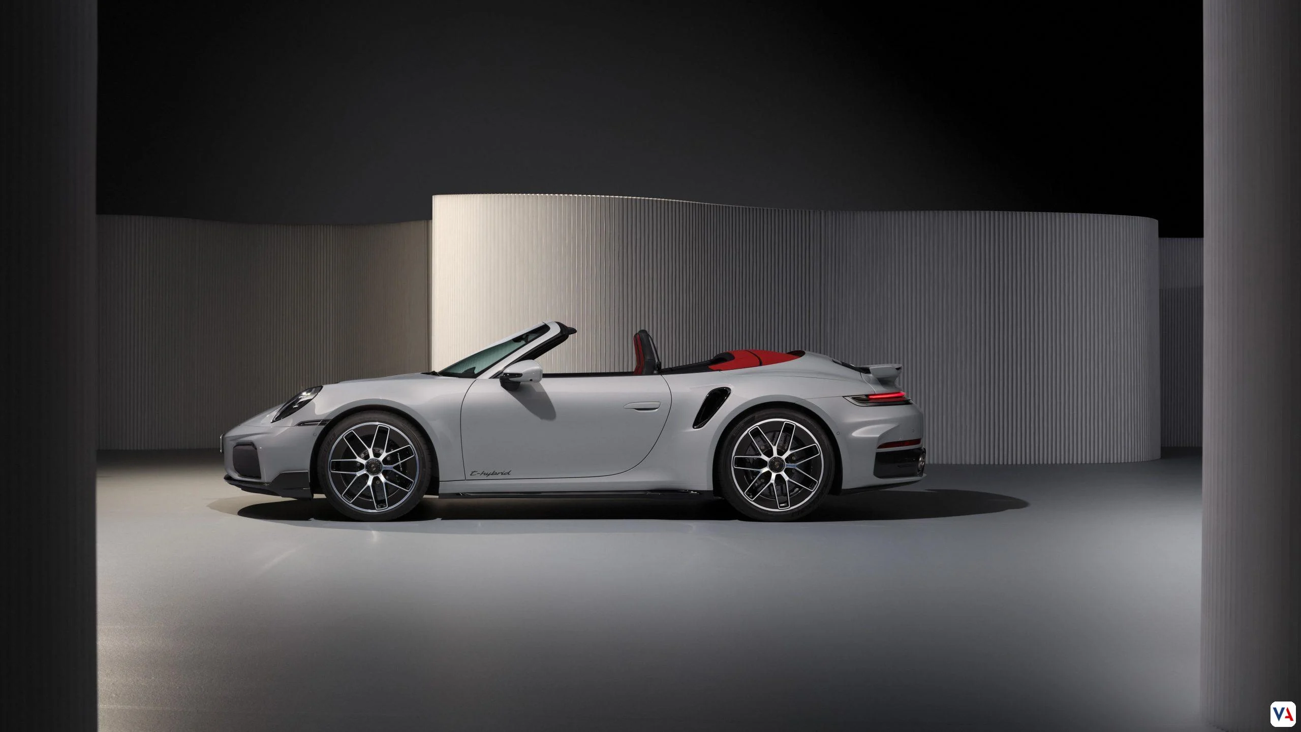 Innovador Porsche 911 Turbo S: 701 hp de potencia híbrida -