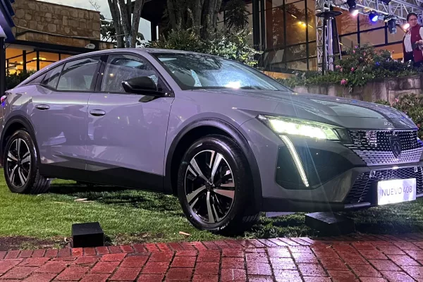 Nuevo Peugeot 408 Allure en Colombia