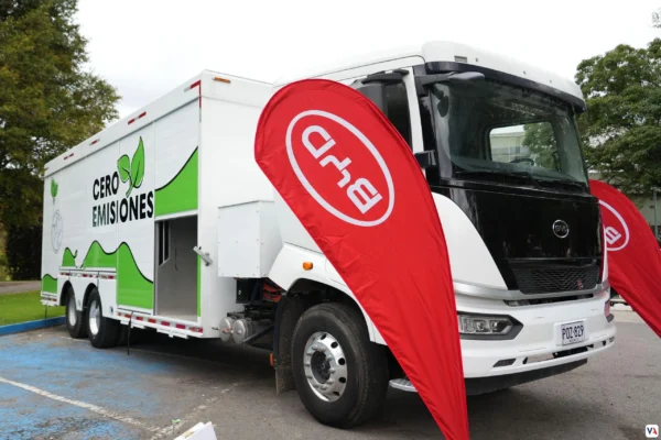 Camión botellero eléctrico