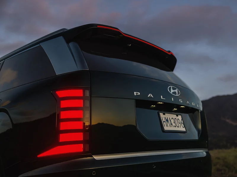 Hyundai PALISADE 2026: Vehículo Utilitario del Año 2026 en Norteamérica. 3 Descubre por qué la Hyundai PALISADE 2026 ha sido elegida como el Vehículo Utilitario del Año. Analizamos su motor híbrido, lujo interior y seguridad avanzada.