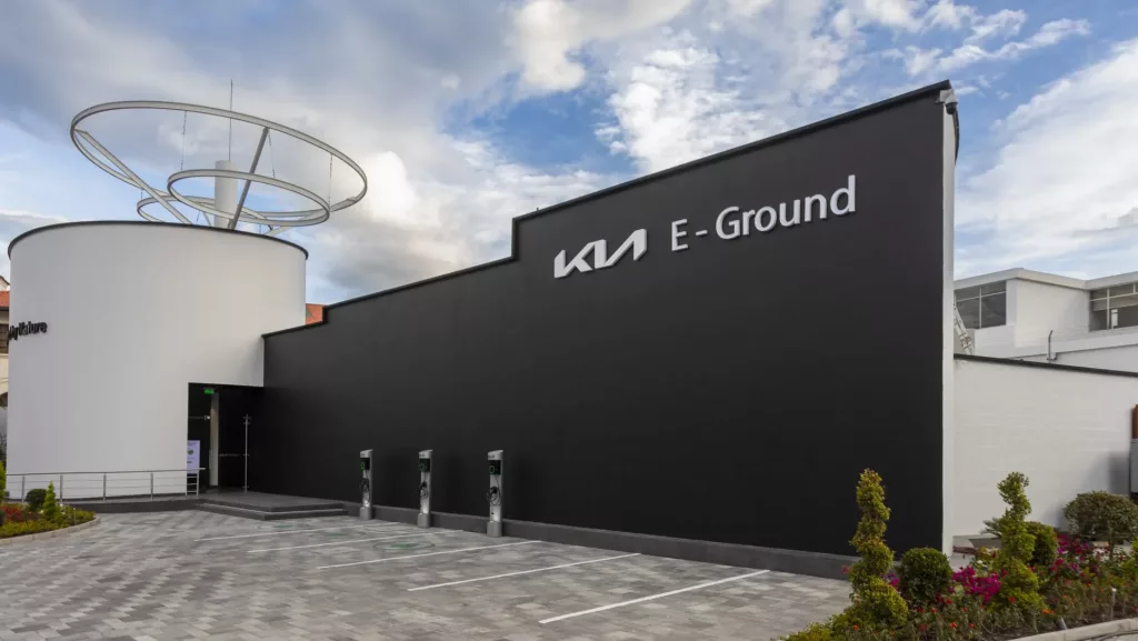 Descubre cómo el Kia E-Ground revoluciona la movilidad sostenible en Latinoamérica tras ganar el Good Design Award por su innovadora arquitectura y diseño.