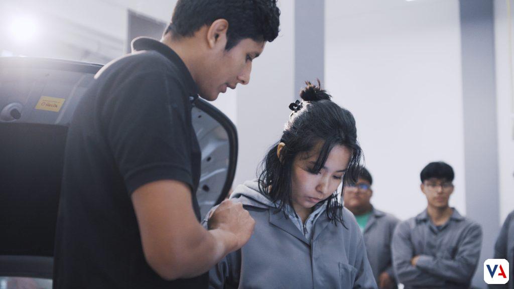 Descubre cómo la Iniciativa Bootcamp de Kia transforma el futuro de 87 jóvenes con educación técnica en electromovilidad y empleabilidad real.
