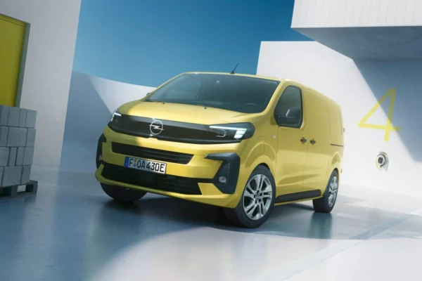 El Opel Vivaro Eléctrico revoluciona la logística en Colombia. Carga rápida, tecnología avanzada y máxima eficiencia para flotas modernas. ¡Conoce más aquí!