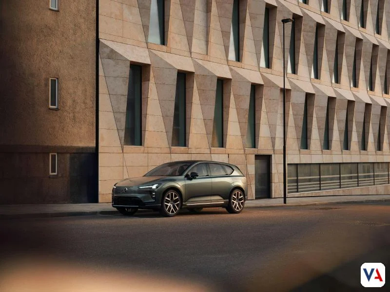 Conoce el nuevo Volvo EX60, el SUV eléctrico con 810 km de rango, inteligencia artificial Gemini y seguridad adaptativa para todos los cuerpos.
