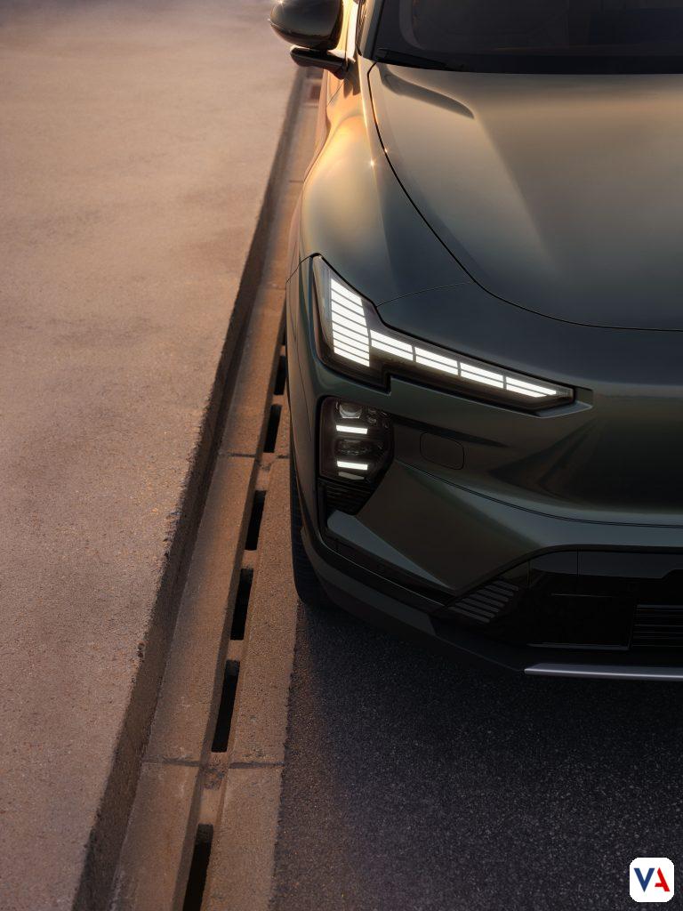 Conoce el nuevo Volvo EX60, el SUV eléctrico con 810 km de rango, inteligencia artificial Gemini y seguridad adaptativa para todos los cuerpos.
