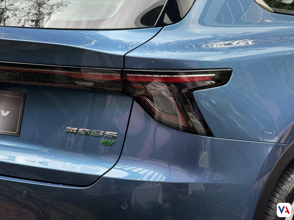 Descubre el nuevo MG S5 EV en Colombia. Un SUV eléctrico con 400 km de autonomía, tracción trasera y tecnología MG Pilot desde $94.990.000.
