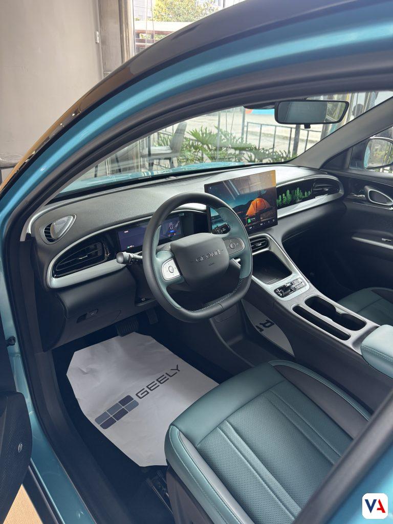 El Geely EX2 llega a Colombia tras su éxito en el SIAB. Disfruta de 410 km de autonomía, carga rápida y seguridad total en este nuevo SUV eléctrico compacto.
