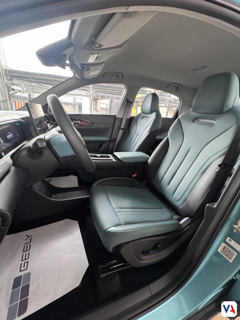 El Geely EX2 llega a Colombia tras su éxito en el SIAB. Disfruta de 410 km de autonomía, carga rápida y seguridad total en este nuevo SUV eléctrico compacto.
