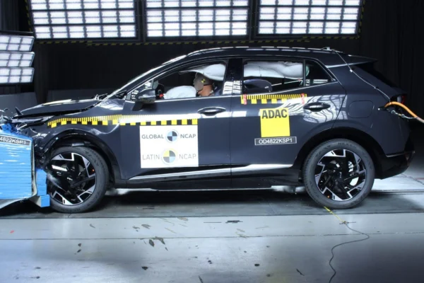 Descubre por qué el New Kia Sportage es el líder definitivo en protección. Con 6 airbags y tecnología ADAS, este SUV conquista la máxima nota en Latin NCAP.