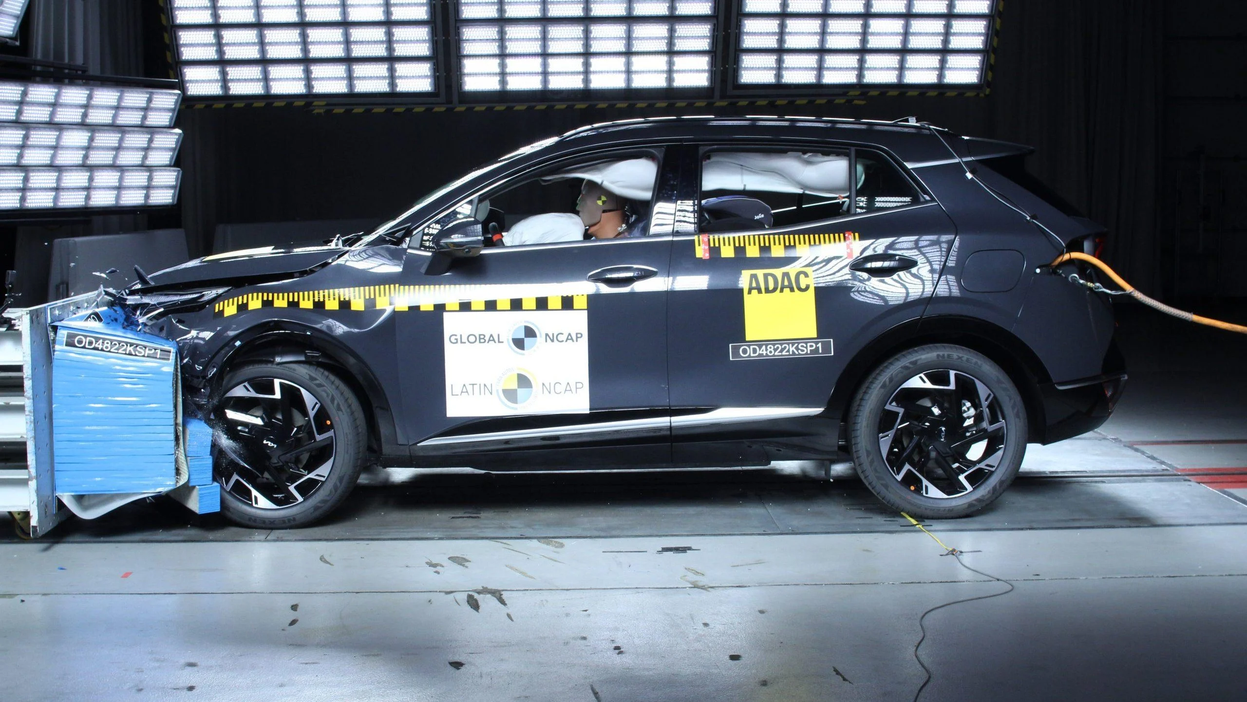 Descubre por qué el New Kia Sportage es el líder definitivo en protección. Con 6 airbags y tecnología ADAS, este SUV conquista la máxima nota en Latin NCAP.