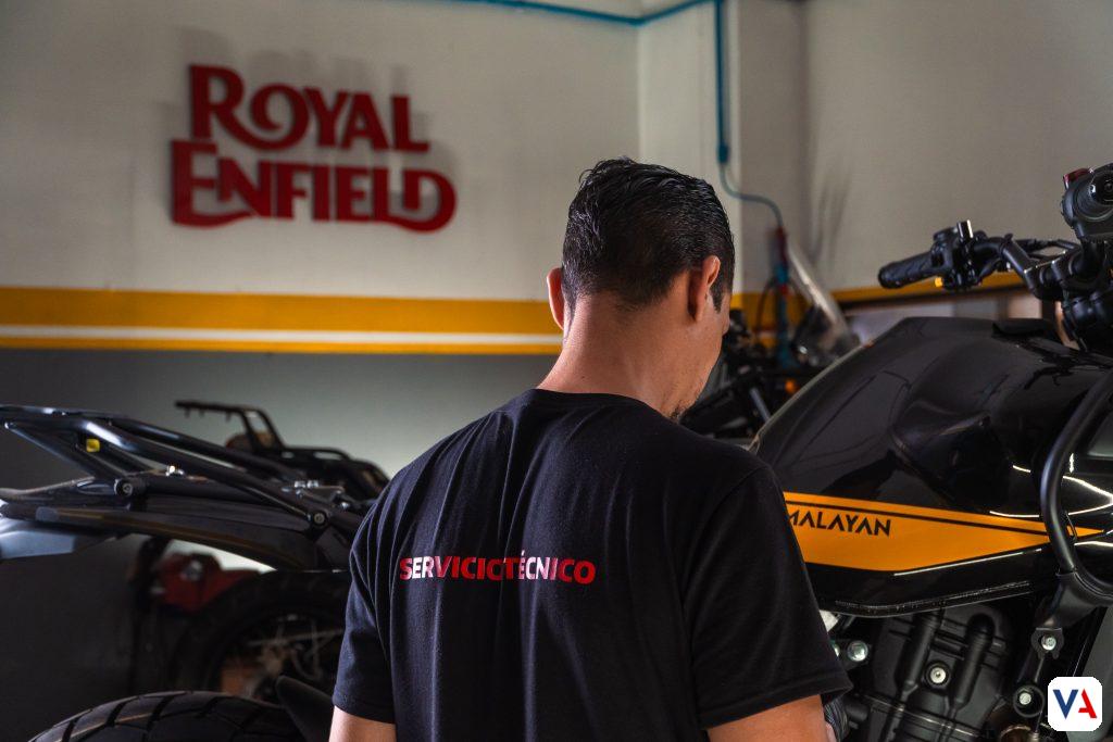 Royal Enfield transforma la experiencia en Colombia 4 Royal Enfield redefine su presencia en Colombia. Conoce su nueva garantía sin fronteras, accesorios seguros y un estilo de vida que va más allá de la ruta.