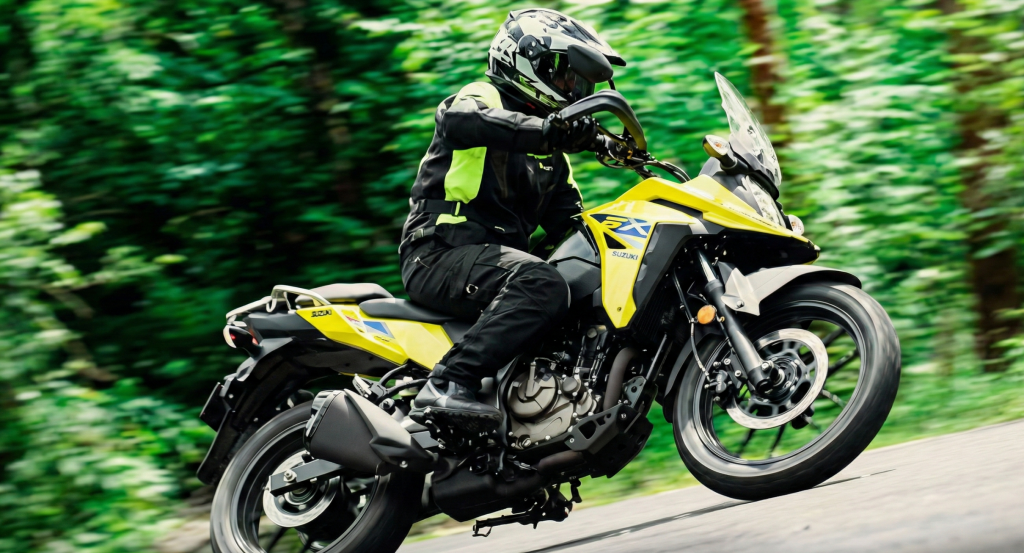 Suzuki Motor de Colombia: 44 años y 2 millones de historias 2 Conoce el legado de Suzuki Motor de Colombia: 44 años de innovación, modelos icónicos y un récord de 2 millones de unidades que redefinen la historia del motociclismo nacional.