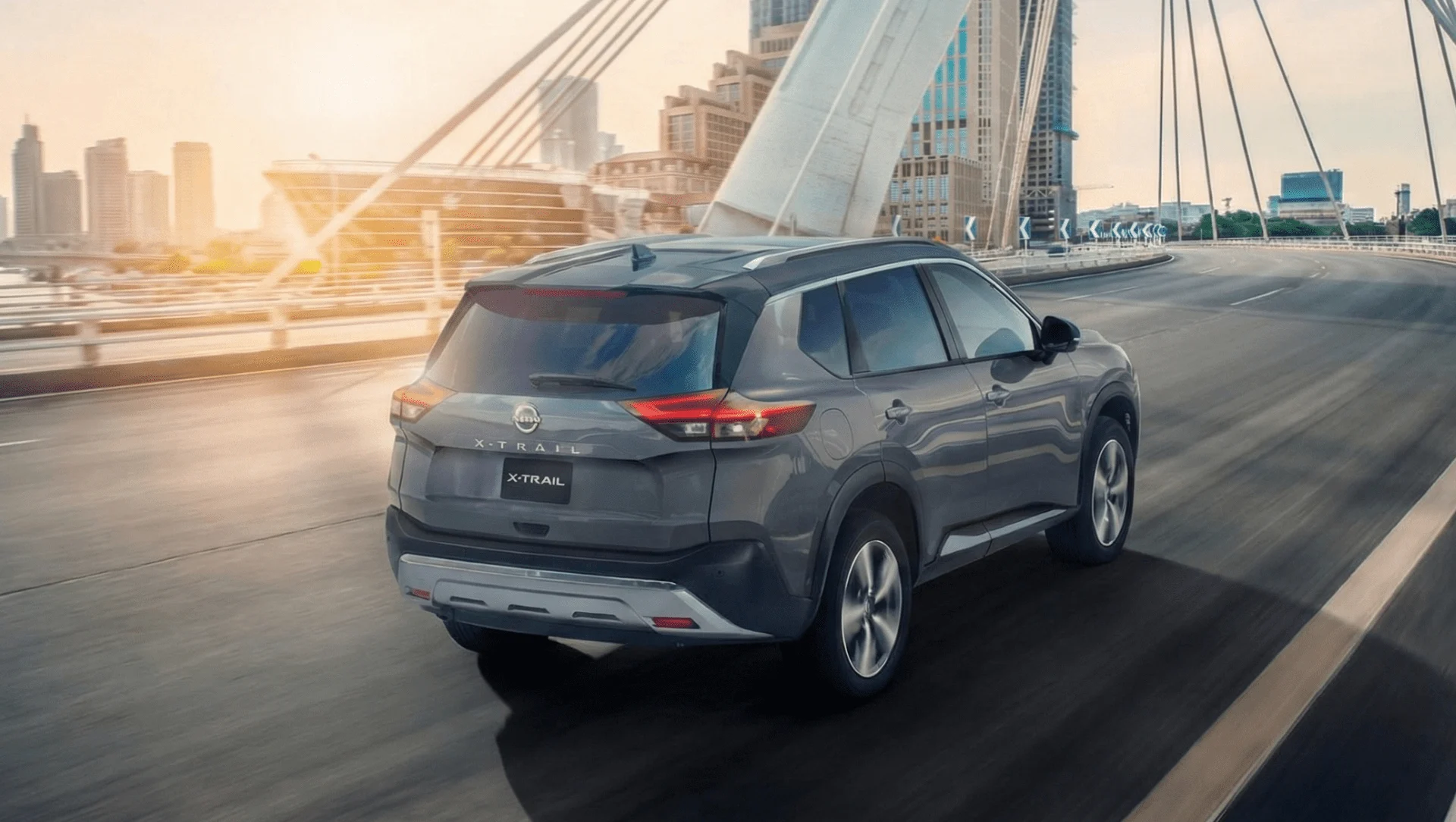 Análisis de tendencias de color automotriz: ¿Por qué el blanco es líder? Conoce la tecnología de pintura de Nissan y la excepción del mercado colombiano.