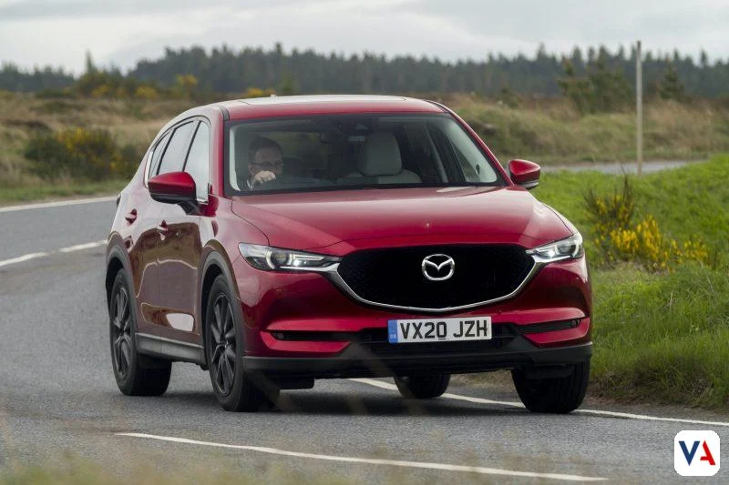 El Mazda CX-5 alcanza un hito histórico superando los 5 millones de unidades. Descubre cómo su tecnología Skyactiv y diseño Kodo lo convirtieron en un líder global.