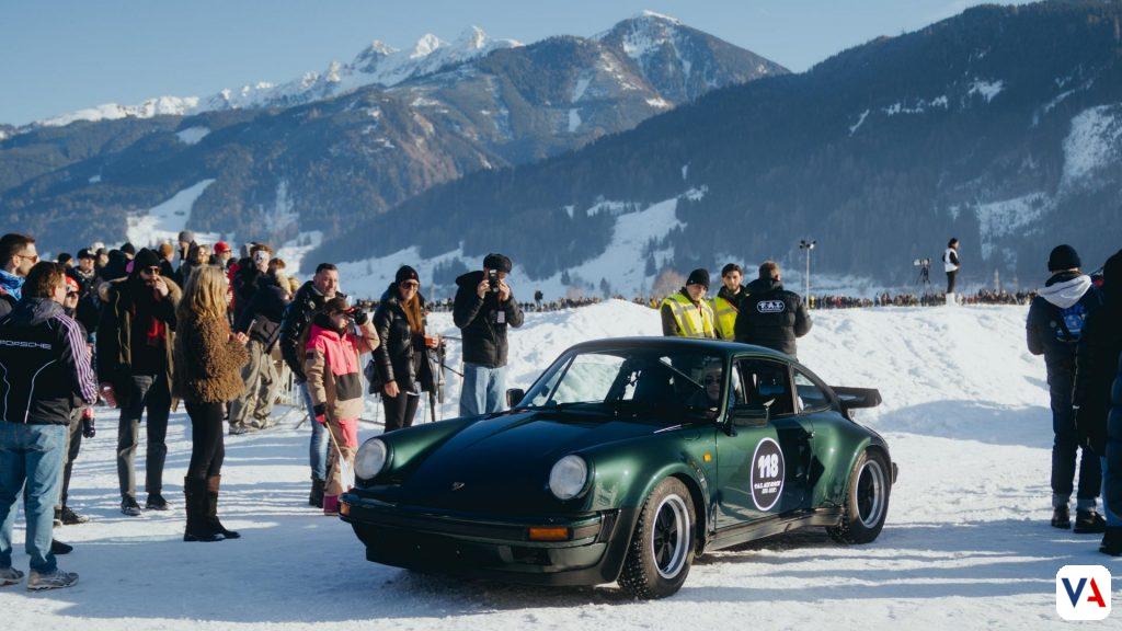 F.A.T. Ice Race 2026: Adrenalina y futuro sobre hielo 7 La F.A.T. Ice Race 2026 une clásicos y futuros en Austria. Conoce el nuevo Cayenne Electric de 1.156 CV y la cultura joven de Porsche Youngsters.