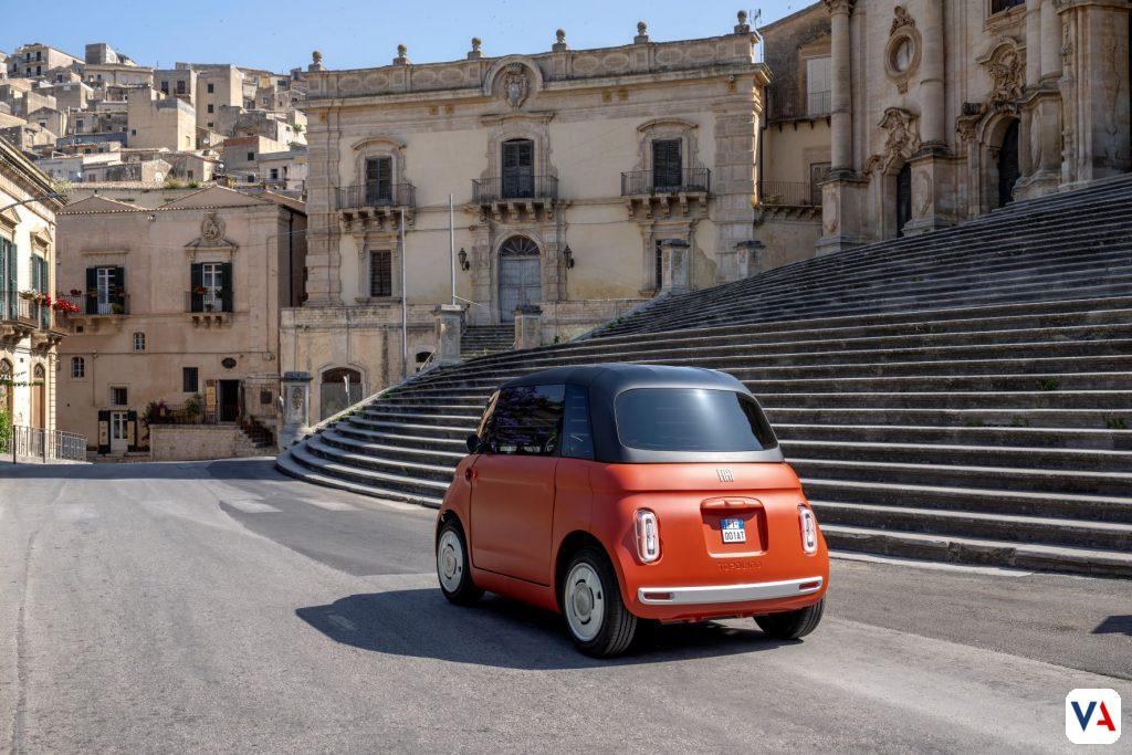 El Fiat Topolino estrena color Corallo y tecnología digital. Conoce el cuadriciclo eléctrico líder en Europa, ideal para la ciudad.
