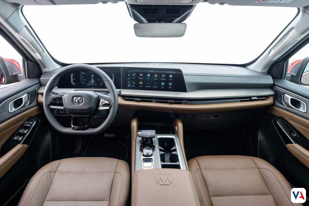 Llega la Ram Dakota con asientos de cuero y tela (Warlock) y cámaras 540°. Explora el regreso de la leyenda con conectividad inalámbrica, carga de 1.020 kg y garantía de 5 años.
