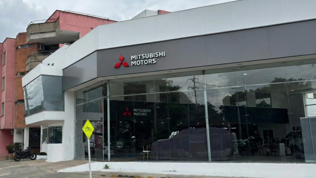 Expansión 2026: La visionaria apuesta de Mitsubishi Motors Colombia 3 Mitsubishi Motors Colombia inicia 2026 con un gran plan de expansión. Descubre los nuevos concesionarios en Tunja, Cúcuta y Pereira junto a su renovado portafolio de vehículos.