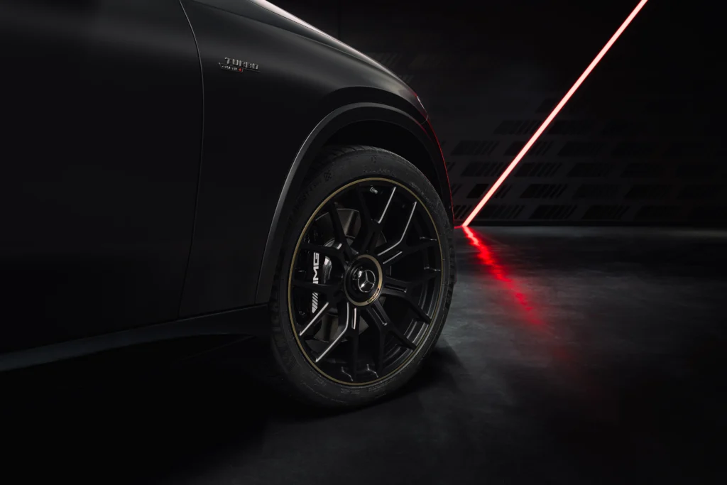 Descubre el nuevo Mercedes-AMG GLC 53 4MATIC+: aceleración de 0 a 100 km/h en 4.2s y motor de seis cilindros. El SUV que redefine el lujo de Affalterbach.
