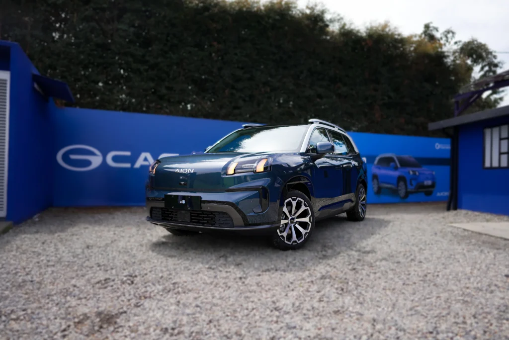 GAC Millonarios FC Una alianza estratégica que redefine la movilidad eléctrica y la pasión deportiva en Colombia 5 Conoce la nueva alianza GAC Millonarios FC y el exclusivo AION V, una edición limitada que redefine la movilidad eléctrica en el fútbol colombiano.