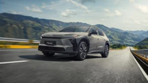 Descubre la nueva Toyota bZ4X en Colombia, un SUV 100% eléctrico con 338 hp, tracción AWD y tecnología Beyond Zero para una movilidad sostenible y potente