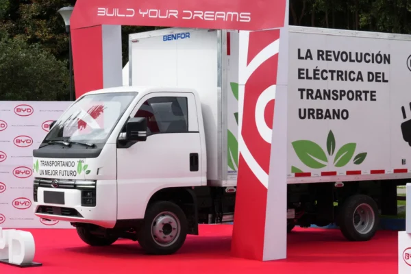 Descubre el nuevo BYD T35 en Colombia, el camión eléctrico de 140 millones que reduce hasta un 80% los costos operativos y evita el Pico y Placa.