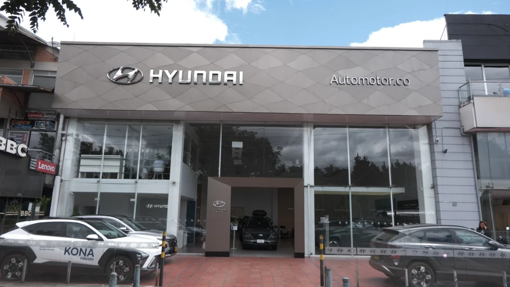 10 años de Automotor.co: La década que transformó la movilidad multimarca en Colombia 2 Celebramos los 10 años de Automotor.co, una década liderando la movilidad multimarca en Colombia con un servicio integral y confiable.