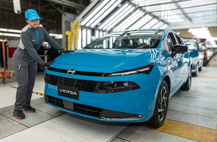 Descubre el nuevo Nissan Versa 2026, el sedán que marca un hito histórico con 8 millones de unidades producidas en la planta de Aguascalientes, México