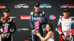 Sebastián Garzón USF2000 domina en St. Petersburg 2026 con doble victoria y liderato absoluto. Conoce los detalles de su histórico debut con DEForce Racing.