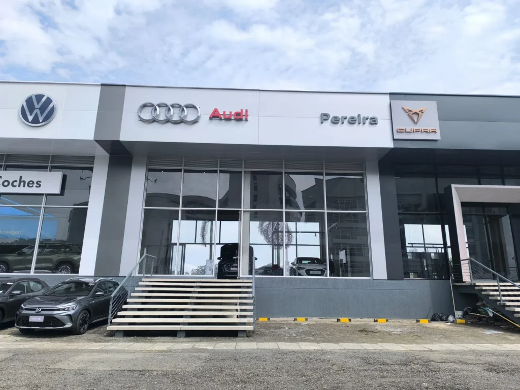 Visita Los Coches Fest del 12 al 15 de marzo. Encuentra vehículos híbridos, eléctricos y a gasolina con tasas desde el 0,0% y bonos exclusivos en modelos seleccionados.
