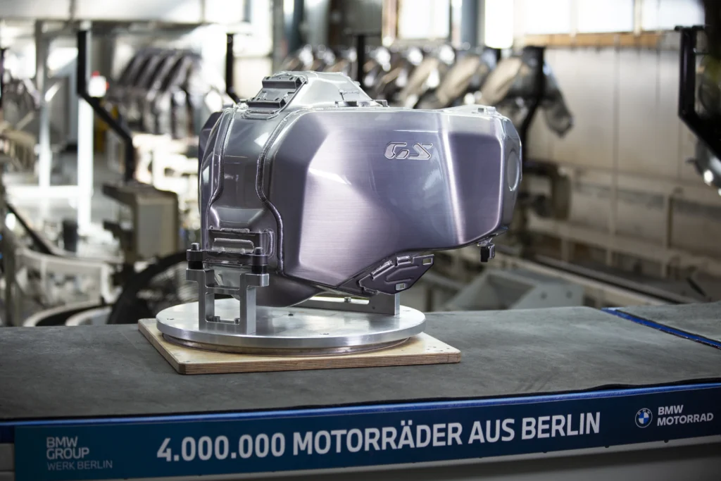 La planta de Spandau alcanza el hito de cuatro millones de motocicletas BMW producidas en Berlín, consolidando su liderazgo en la ingeniería alemana de dos ruedas.