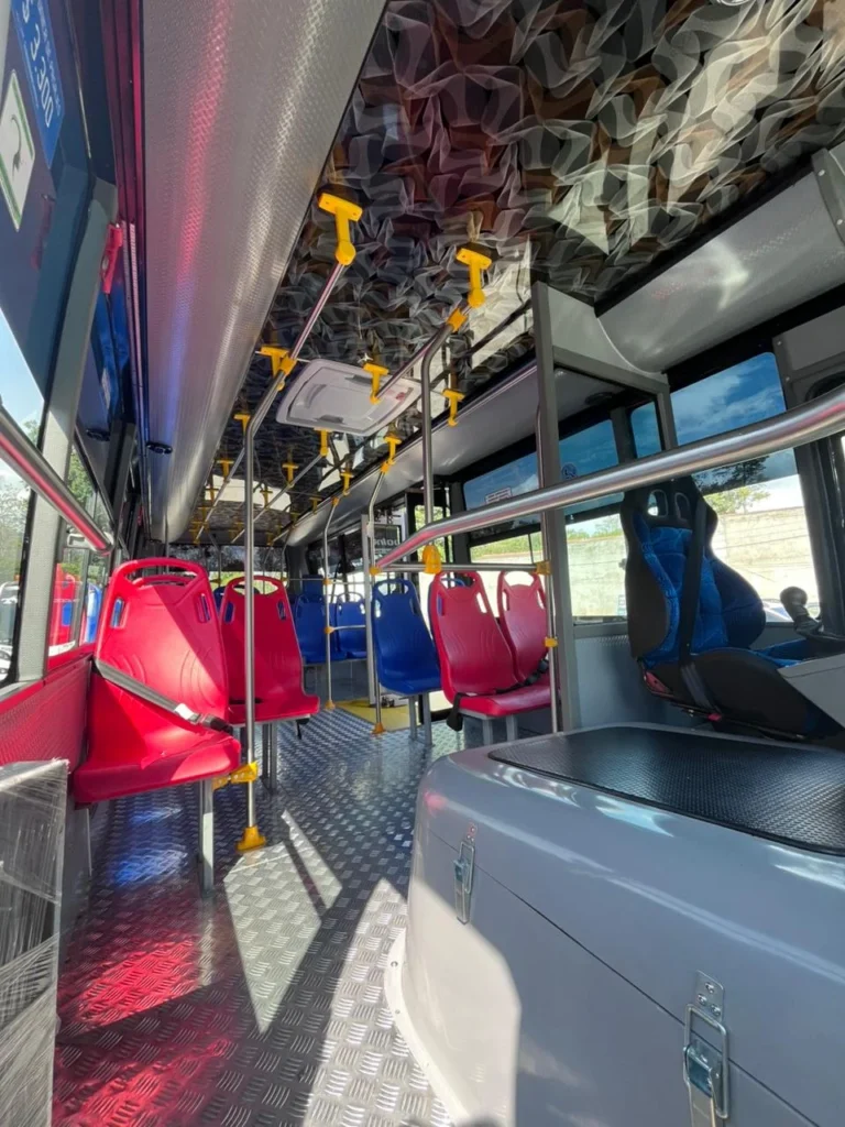 Buses Volkswagen Euro 6: El salto tecnológico hacia la movilidad sostenible en Santander 5 La flota de buses Volkswagen Euro 6 llega a Santander para revolucionar el transporte con tecnología de vanguardia y sostenibilidad.