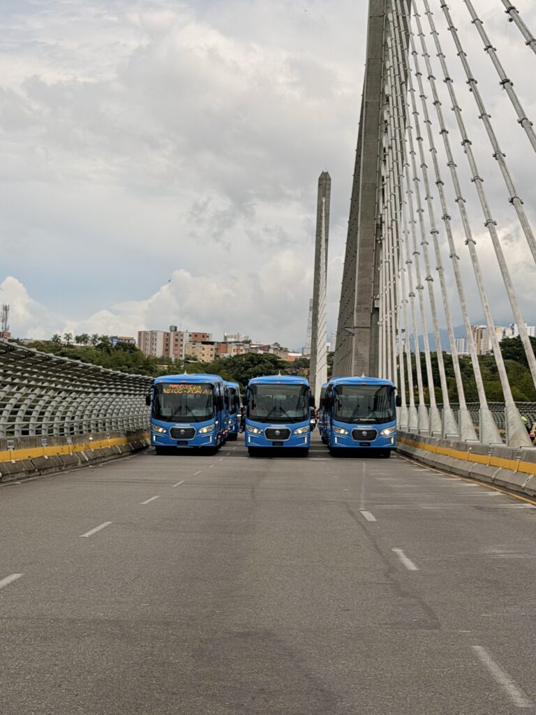 Buses Volkswagen Euro 6: El salto tecnológico hacia la movilidad sostenible en Santander 2 La flota de buses Volkswagen Euro 6 llega a Santander para revolucionar el transporte con tecnología de vanguardia y sostenibilidad.