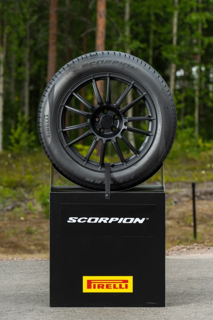 Los Neumáticos Pirelli Scorpion para SUV son el aliado definitivo para conquistar el relieve colombiano con máxima tracción y seguridad.