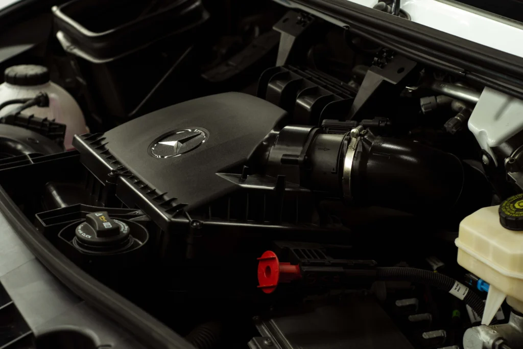 Mercedes-Benz Vans Colombia y el despliegue estratégico de la nueva Sprinter 411 CDI 3 Mercedes-Benz Vans Colombia presenta la nueva Sprinter 411 CDI, estableciendo nuevos estándares de eficiencia y seguridad en el transporte nacional.